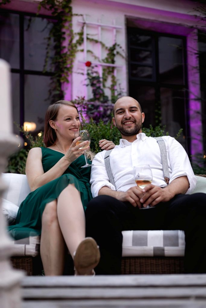 Coversängerin und Moderatorin Swetlana Geist live auf der Bühne